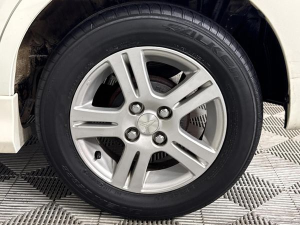 2006-Daihatsu-Sirion-13i-Sport-Auto image:6