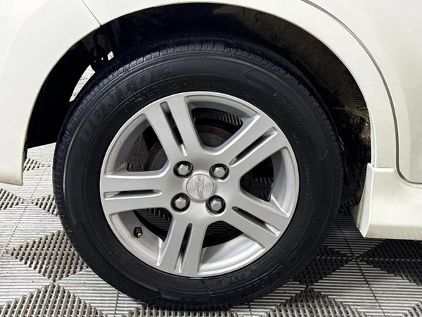 2006-Daihatsu-Sirion-13i-Sport-Auto image:7