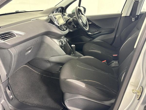 2014-Peugeot-208-16-VTi-Allure-Auto-5-dr image:8