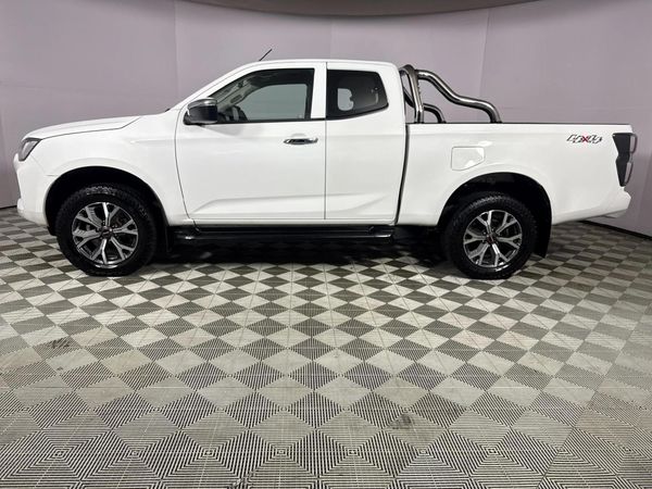 2023-Isuzu-D-Max-30-DDI-ISE-NR-4x4-Auto-Extended-Cab image:14