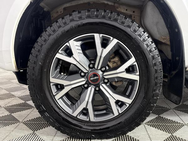 2023-Isuzu-D-Max-30-DDI-ISE-NR-4x4-Auto-Extended-Cab image:2