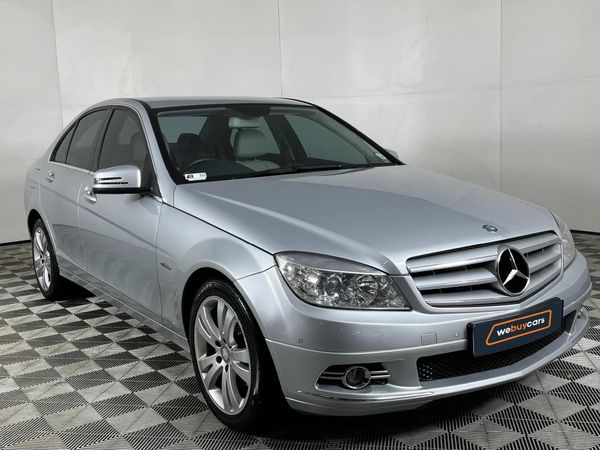 2010-Mercedes-Benz-C-Class-C-200-CGI-BE-Avantgarde-Auto image:14