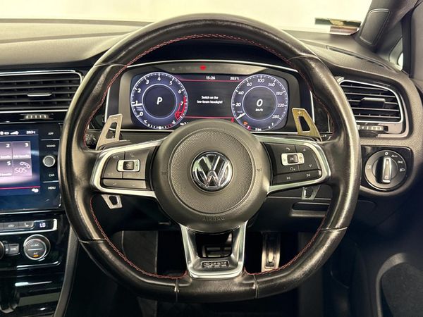 2017-Volkswagen-Golf-VII-GTI-20-TSI-Auto image:12