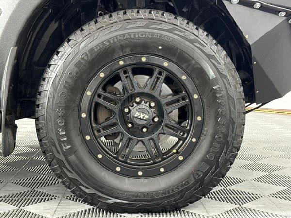 2017-Nissan-Navara-23D-SE-4x4-Double-Cab image:5