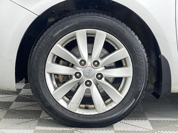 2014-Kia-Cerato-20-EX-Auto image:4