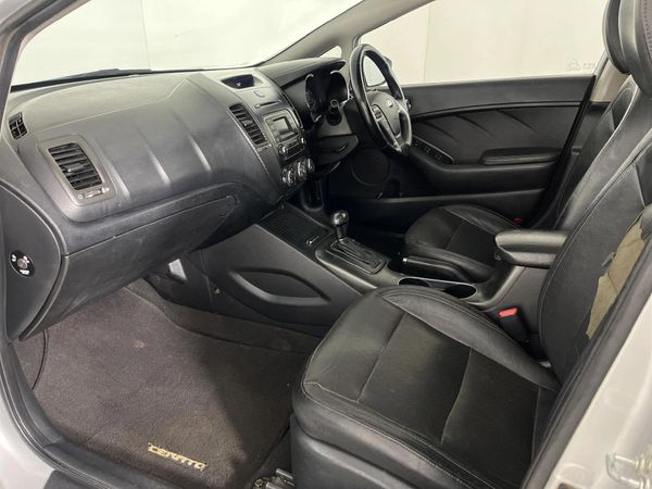 2014-Kia-Cerato-20-EX-Auto image:8