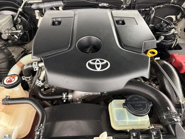 2018-Toyota-Hilux-28-GD-6-Raised-Body-Auto-Raider-Double-Cab image:14