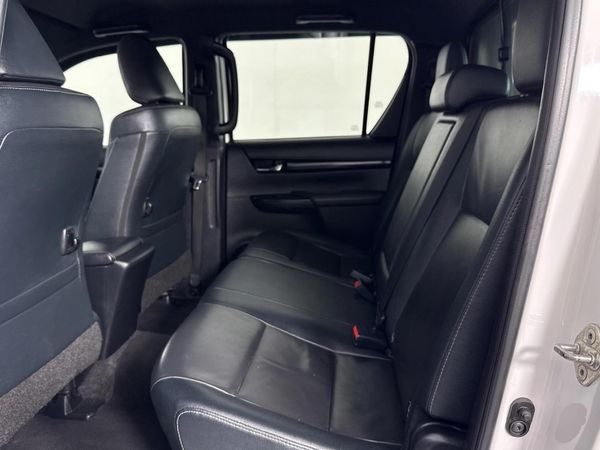 2018-Toyota-Hilux-28-GD-6-Raised-Body-Auto-Raider-Double-Cab image:3
