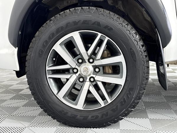 2018-Toyota-Hilux-28-GD-6-Raised-Body-Auto-Raider-Double-Cab image:4