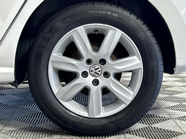 2013-Volkswagen-Polo-14-Comfortline-5-dr image:6
