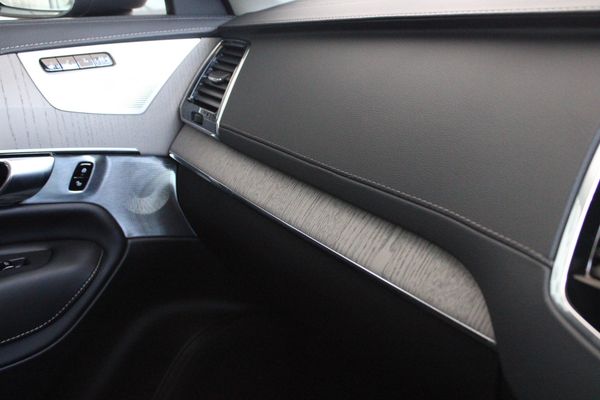 2025-Volvo-XC90-T8-Ultra-Dark-Phev image:18