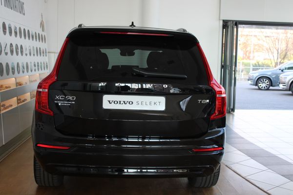 2025-Volvo-XC90-T8-Ultra-Dark-Phev image:4