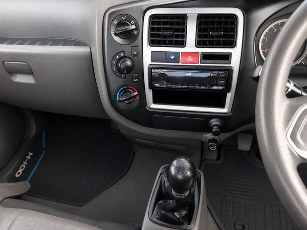 2023-Hyundai-H100-Bakkie-26D-Taut-Liner-Aircon image:8