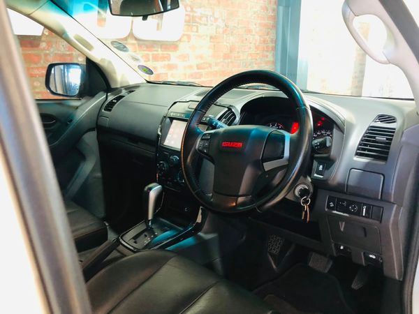 2020-Isuzu-D-Max-300-X-Rider-Auto-Double-Cab image:12