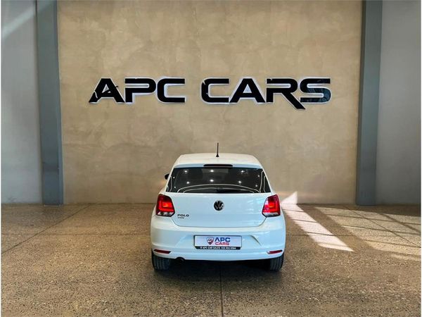 2023-Volkswagen-Polo-Vivo-16-Comfortline-Auto-5-dr image:4