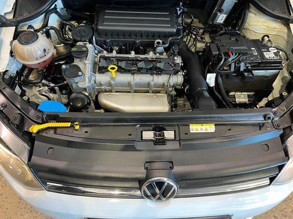 2023-Volkswagen-Polo-Vivo-16-Comfortline-Auto-5-dr image:8