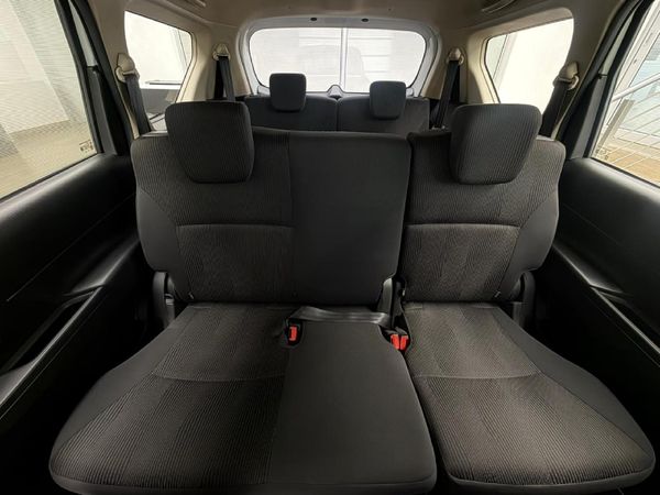 2025-Suzuki-Ertiga-15-GA image:11