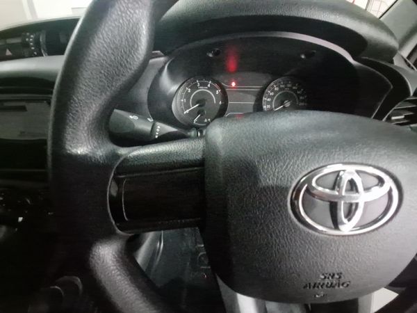 2024-Toyota-Hilux-24-GD-Single-Cab image:8