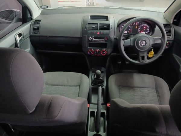 2016-Volkswagen-Polo-Vivo-GP-14-Trendline-5-dr image:10