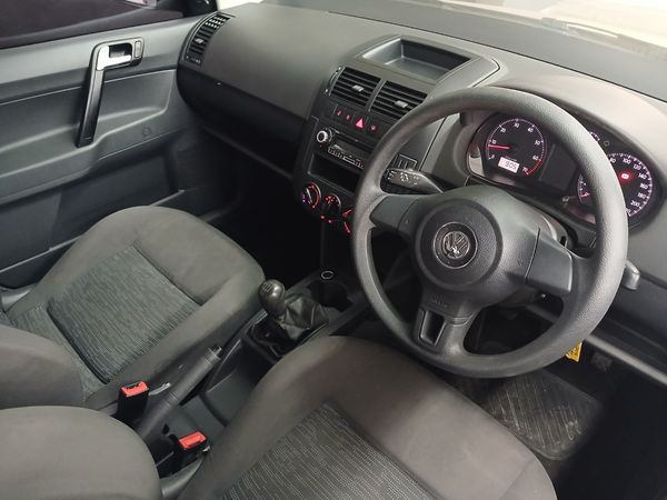 2016-Volkswagen-Polo-Vivo-GP-14-Trendline-5-dr image:12