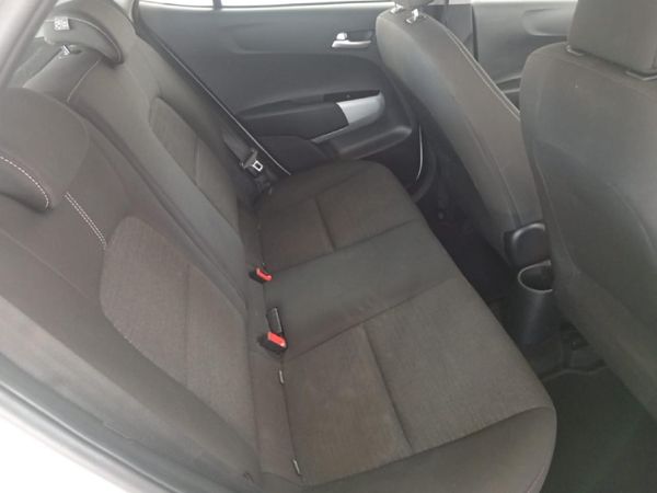 2022-Kia-Picanto-10-Street image:6