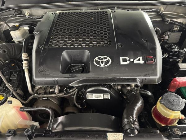 2013-Toyota-Fortuner-25-D-4D-Raised-Body image:12