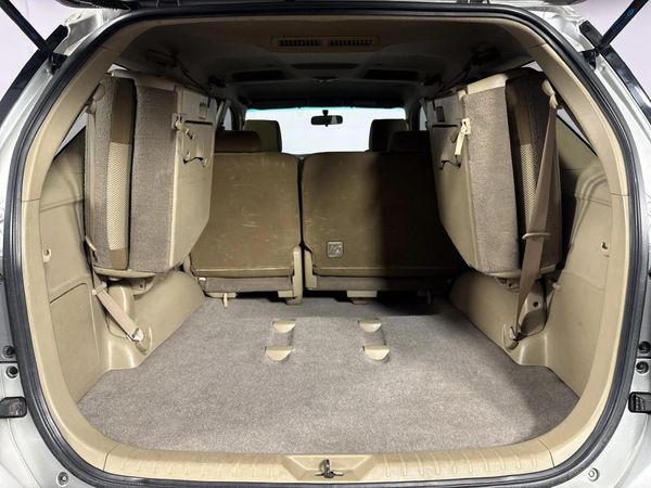 2013-Toyota-Fortuner-25-D-4D-Raised-Body image:13