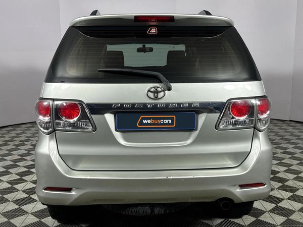 2013-Toyota-Fortuner-25-D-4D-Raised-Body image:17