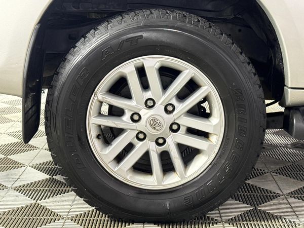 2013-Toyota-Fortuner-25-D-4D-Raised-Body image:7