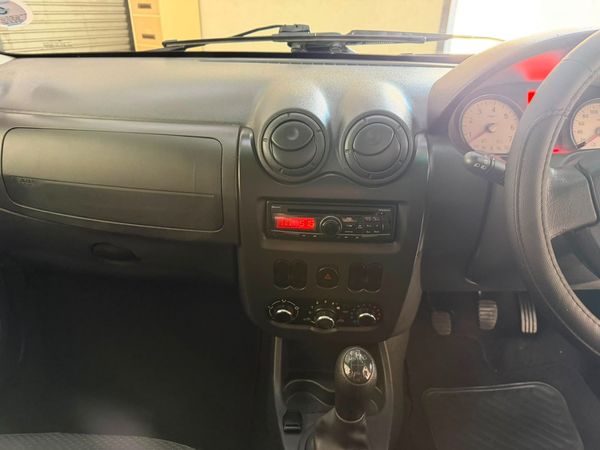 2022-Nissan-NP200-16-AC-Safety-Pack image:16