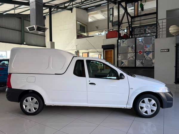 2022-Nissan-NP200-16-AC-Safety-Pack image:4