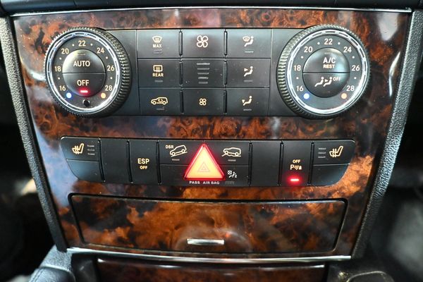 2011-Mercedes-Benz-ML-350-CDi-7G-Tronic-Automatic-4-Matic-AWD image:9