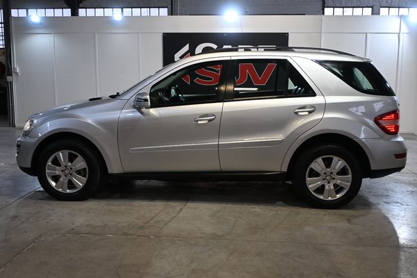 2011-Mercedes-Benz-ML-350-CDi-7G-Tronic-Automatic-4-Matic-AWD image:17