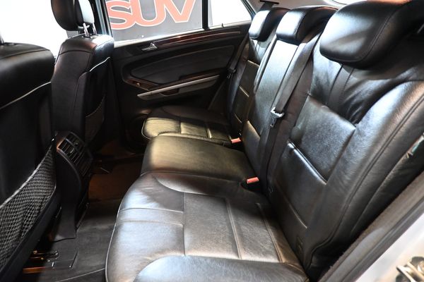 2011-Mercedes-Benz-ML-350-CDi-7G-Tronic-Automatic-4-Matic-AWD image:5
