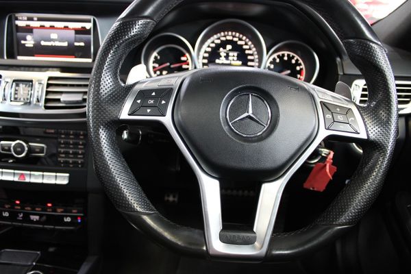 2015-Mercedes-AMG-E-Class-E63-AMG-Sport-V8-Bi-Turbo-Carbon-Edition-7-Speed image:27