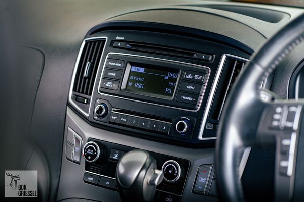 2016-Hyundai-H-1-25-CRDi-Elite-Auto image:7