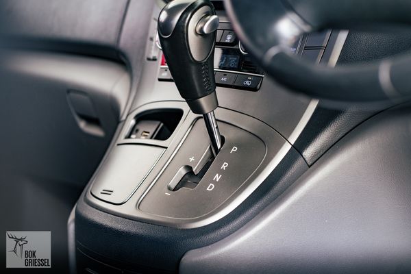 2016-Hyundai-H-1-25-CRDi-Elite-Auto image:8