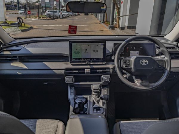2026-Toyota-RAV4-25-GX-Hybrid-CVT-Auto-E-Four image:9