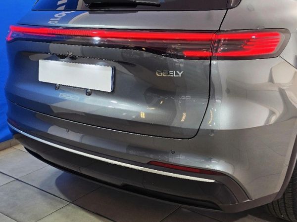 2026-Geely-E5-EM-i-Apex-Phev image:12