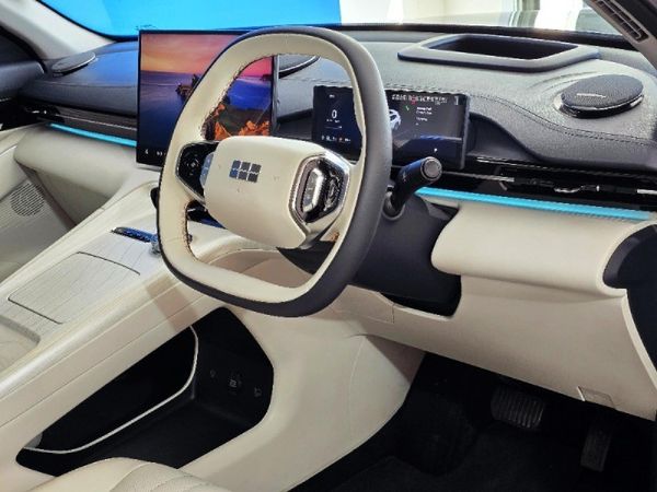 2026-Geely-E5-EM-i-Apex-Phev image:14