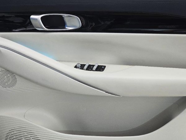 2026-Geely-E5-EM-i-Apex-Phev image:18