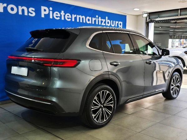 2026-Geely-E5-EM-i-Apex-Phev image:1