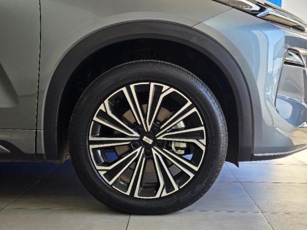 2026-Geely-E5-EM-i-Apex-Phev image:20