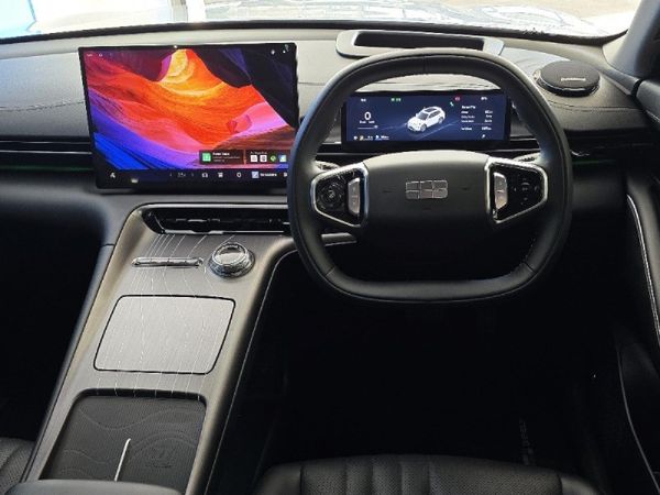 2026-Geely-E5-EM-i-Apex-Phev image:10