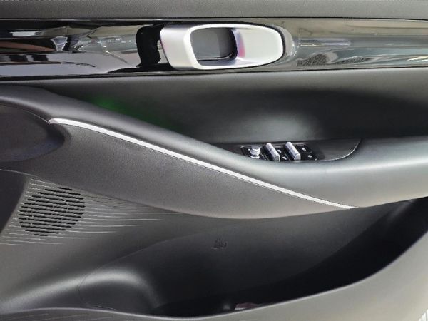 2026-Geely-E5-EM-i-Apex-Phev image:19