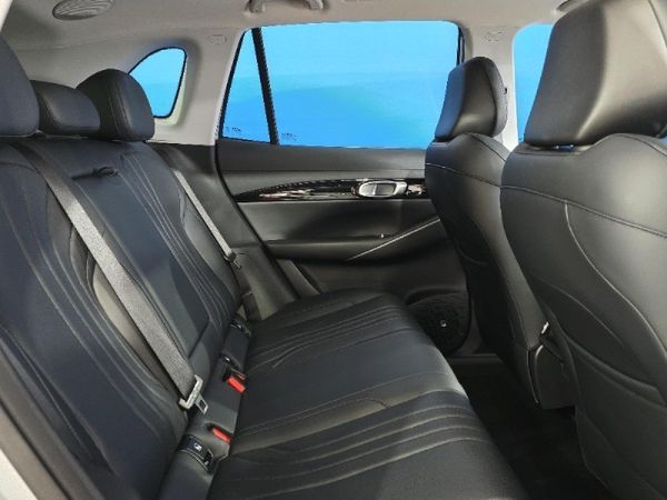 2026-Geely-E5-EM-i-Apex-Phev image:7