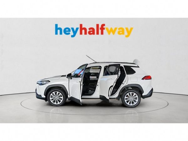 2024-Toyota-Corolla-Cross-18-XS-Hybrid image:10