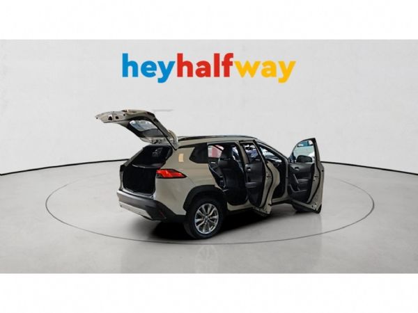 2024-Toyota-Corolla-Cross-18-XS-Hybrid image:11