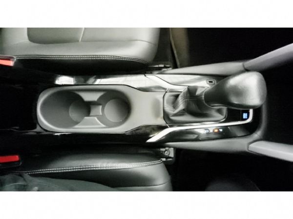 2024-Toyota-Corolla-Cross-18-XS-Hybrid image:17
