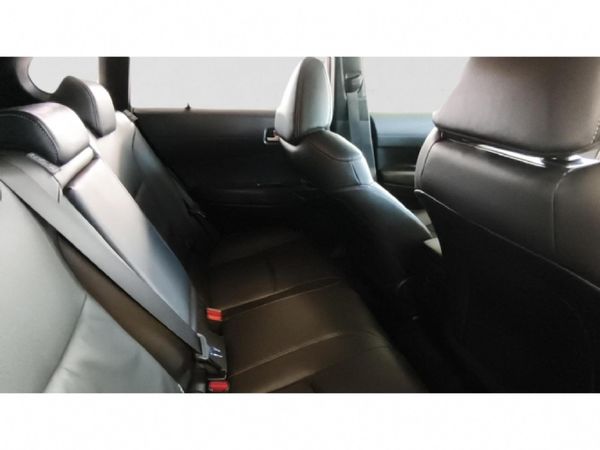 2024-Toyota-Corolla-Cross-18-XS-Hybrid image:24